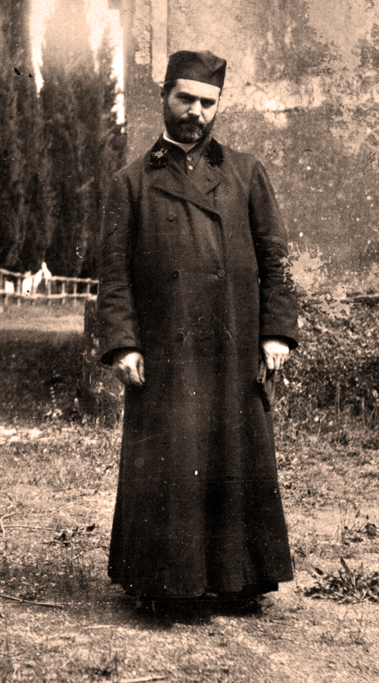 Photographie du père Eugène Prévost lors de son séjour à Frascatti